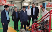 州委书记郭鹤立一行赴维多利亚vic003汽车医院观摩指导工作